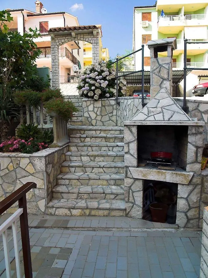 Apartment In Rabac 16817