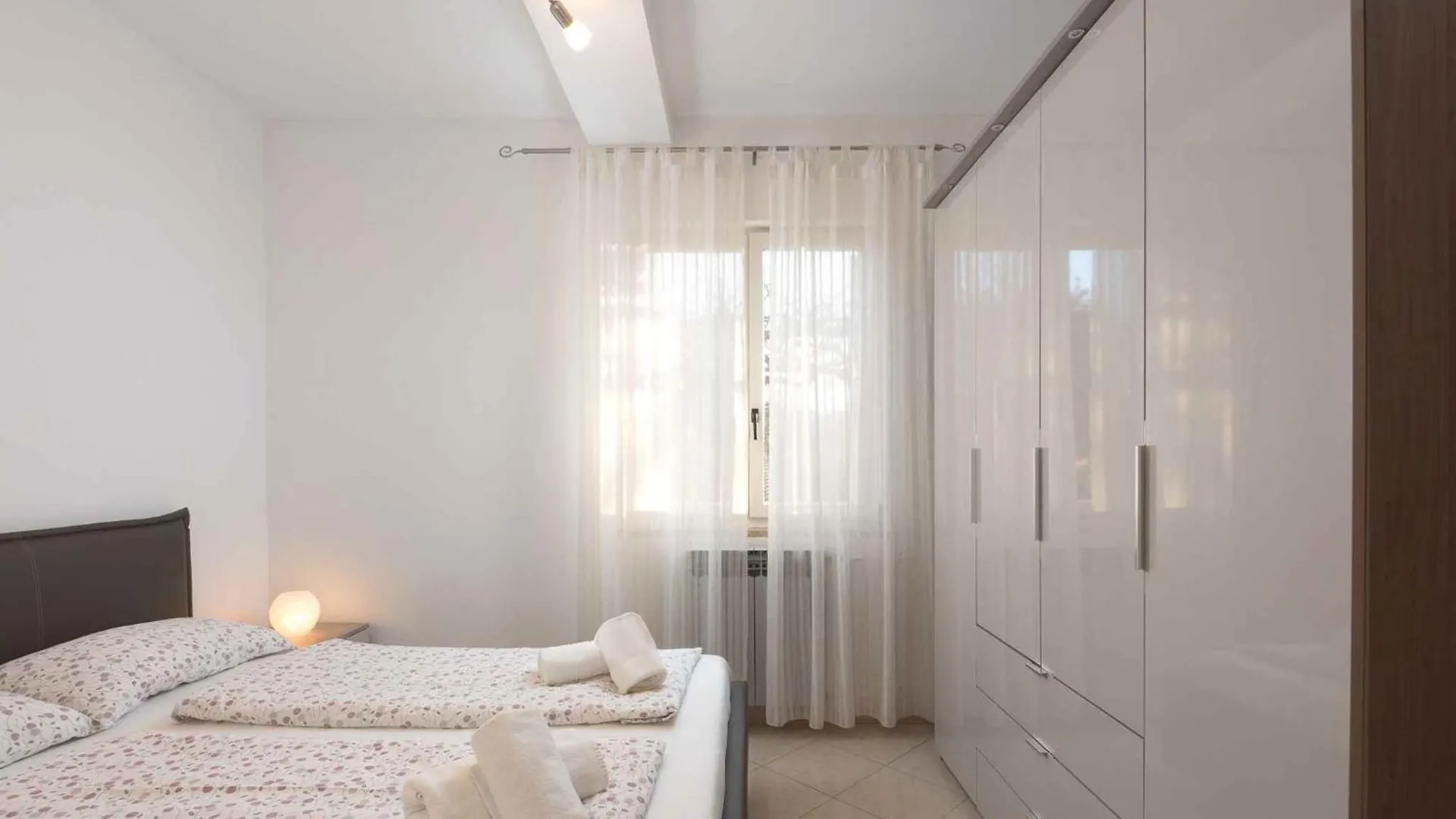 Apartment In Rabac 16817